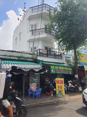 Nhà mặt tiền