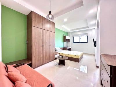 Căn hộ tách bếp nằm ngay trung tâm quận 2, dưới chân cầu sài gòn