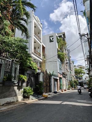Mặt tiền đường kế chung cư bàu cát 2 - nhà 2 tầng 4x10m chỉ hơn 5 tỷ