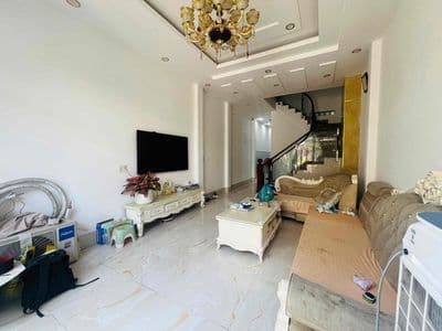 Cho thuê nhà 4 tầng full nt mặt tiền đường số tân quy q7 giá 35tr/th