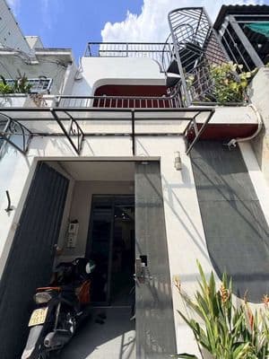Nhà quận 12 cần bán gấp