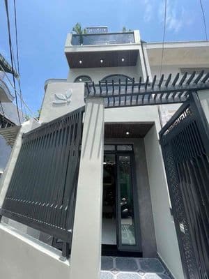 Bán nhà xây mới ngay hồng bàng & chợ cây gõ