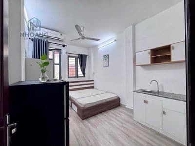 Giá Tốt! Cho Thuê Studio Balcon 22m2 Mới_Sạch Sẽ Ngay P Bàn Cờ Q3