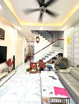 30/5 mai văn vĩnh hẻm xe hơi.dt.4x17m 2 lầu 2 phòng ngủ
