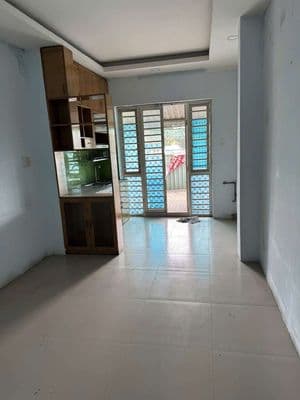 Nhà mặt tiền phạm văn đồng- linh tây