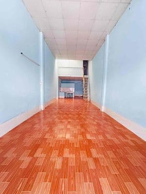 nhà cho thuê nguyên căn hợp đồng lâu dài có gác lửng giá 6tr /th