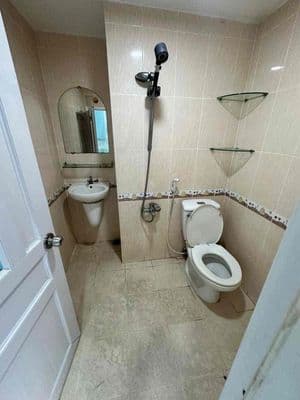 Nhà Nguyên Căn 3Pn + 3WC Gần Q1