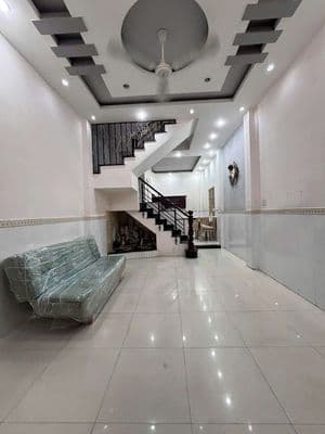 4 phòng hẻm 8m nguyễn quý yêm