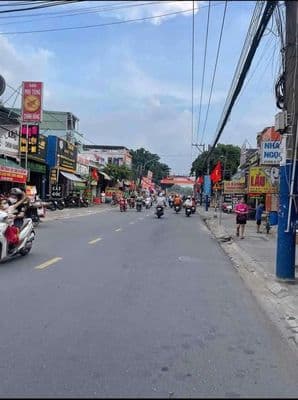 Nhà mặt Tiền Kinh Doanh đường Nguyễn Tri Phương, phường Dĩ An, BD