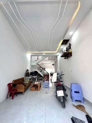 193/6 cao đạt hẻm 6m dt.4x15m 2 lầu 4 phòng
