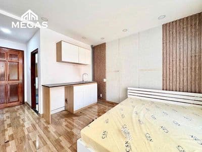 Studio full nội thất có ban cônggg gần ufm