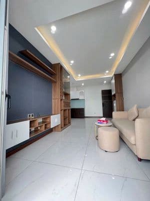 Cho thuê C/c Resgreen Tower 93m2, Đ.Thoại Ngọc Hầu 3PN giá 15tr/th