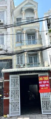 Nhà nguyên căn mt trần văn lắm, 1 trệt 3 lầu, dt 4×21 có 5pn,6wc