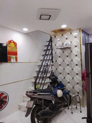 Bán nhà 1 trệt 2 lầu
