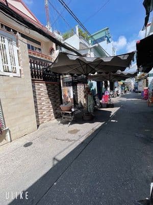 Gấp bán , nhà 2 tầng hẻm 4m thẳng trục, DT 84 m2 Đoàn Văn Bơ ,Quận 4