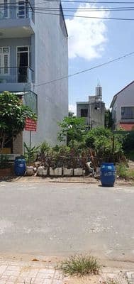 Đất Đường 671 Lê Văn Việt