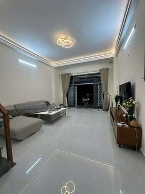 Cho thuê nhà 3 tầng: ngô thị liểu - gần phan đăng lưu
