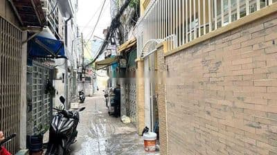 Cho thuê nhà Cách Mạng Tháng 8