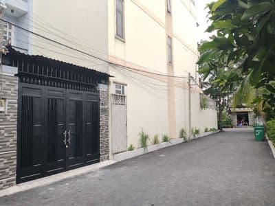 Nhà mới 4pn, đường rộng- ql13