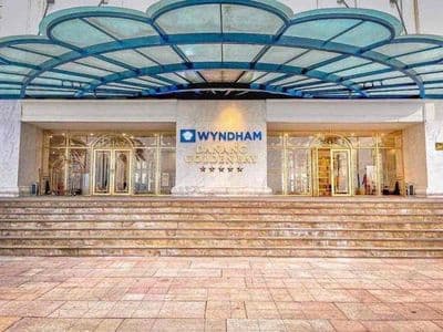 Cho thuê căn hộ 5* dát vàng wyndham đà nẵng golden bay