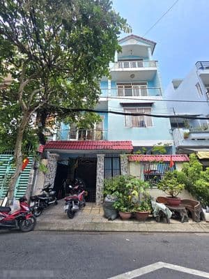 MT Lê Niệm-Tân Phú.Dt 9x20- Đúc 3 Lầu,st- chỉ 24 TỶ