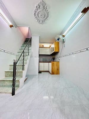 Nhà nguyên căn mới shr 100% thổ không vướng quy hoạch dọn vào ở ngay