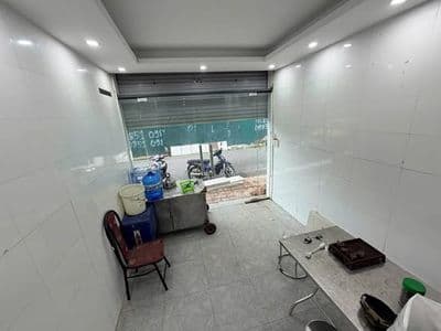 Cho thuê nhà phố Gia Quất - Vỉa hè - Kinh Doanh - 2PN. Giá 8tr