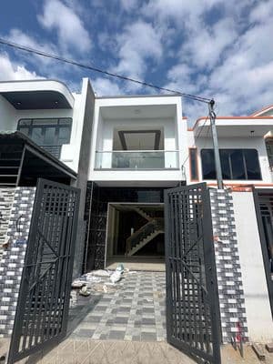 Nhà do mình xây ở, chắc chắn kiên cố bảo hành 10 năm, gần Biên Hoà