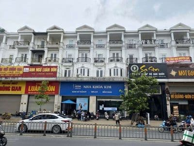 Cho thuê mặt tiền 12m emart phan văn trị, p.5 q.gv 12x21m 1tr4 lầu