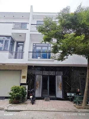 Cho thuê nhà An Phú có 4 phòng ngủ full nội thất giá 10 tr/ tháng