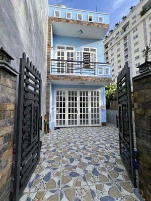 Nhà Nguyên căn gần trường TH Giồng Ông Tố