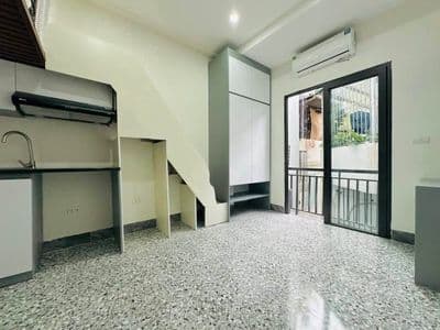 Cho thuê nhà 54 Đê Trần Khát Chân, full nội thất, ban công