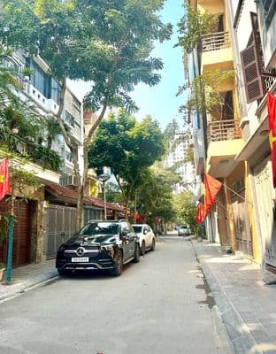 Nhà đẹp Tôn Đức Thắng, Đống Đa, 5T, full nội thất, nhỉnh 7 tỷ