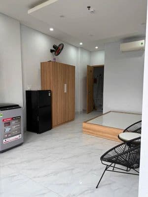 Cho thuê căn hộ full nội thất ban công máy giặt riêng - Lê Nổ, Hải Châ
