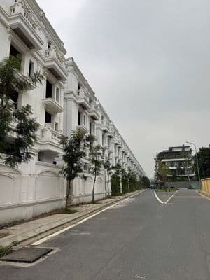 Bán đất đẹp tại Tư Đình, tặng GPXD 7 tầng