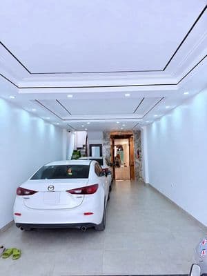 Bán Nhà Phố Trạm 8 Tầng Kinh Doanh Gara Ô Tô