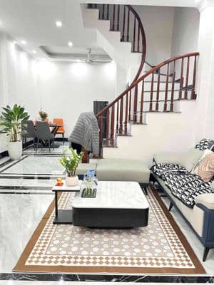 Bán nhà Ngọc Trì, nhà đẹp dân xây, full nội thất
