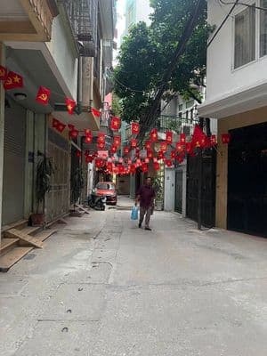 Bán nhà 50m2 x 4T La Thành, Đống Đa, ô tô cửa, hơn 10 tỷ