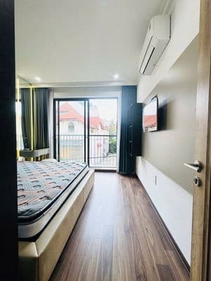 Bán nhà 6 tầng 39m² Quang Trung, ô tô đỗ cửa