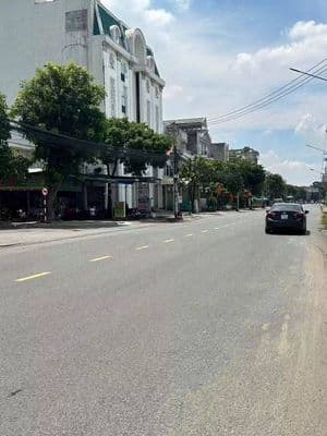 Bán nhà mặt tiền kinh doanh Xóm Vắng, Dĩ An