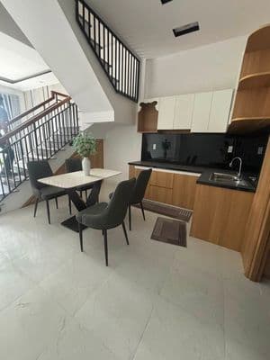 Cho thuê nhà 3PN có nội thất kiệt 82 Nguyễn Lương Bằng