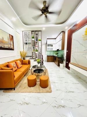 Bán nhà xây mới 31m2 gần hồ Đền Lừ, 5 tầng, đủ nội thất