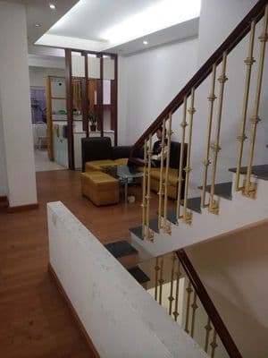 Cho thuê nhà phố Lương Yên, Hai Bà Trưng, 5 tầng