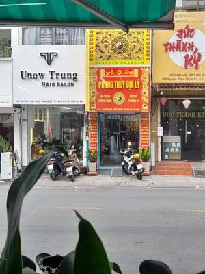 Bán nhà mặt tiền Nguyễn Thượng Hiền Phường Bàn Cờ Q3 dt:30m giá 2 tỷ5