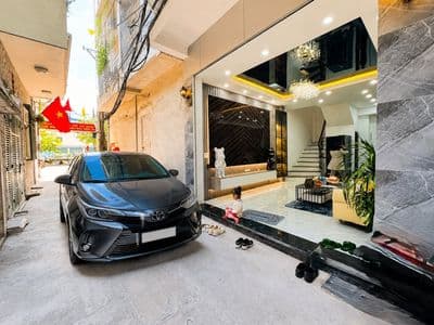 Bán nhà mặt phố 35m2, 5 tầng, mặt tiền 4m, ô tô đỗ cửa