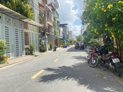 Nhà Thuê 4x17m.Cấp 4.Hẻm 8m Phan Anh.Gía:7tr