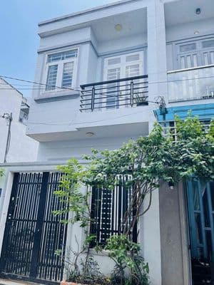 Nhà gần tu viện khánh an. trệt lầu 2pn 2wc. ( xe hơi đỗ cửa )