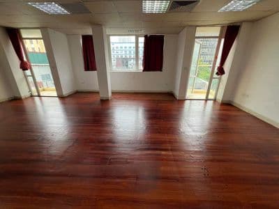Cho thuê văn phòng tầng 05 – 62m², 62 Chiến Thắng, Phường Hà Đông