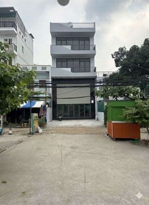 Nguyên căn mặt tiền nguyễn văn linh 1 trệt 3 lầu