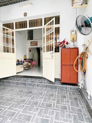 Hơn 3 tỷ - sổ hồng riêng - 5 10m - 2 tầng - huỳnh tấn phát